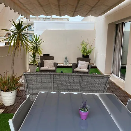 Atico B&B Con Piscina 帕特纳
