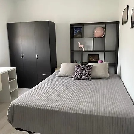 Atico B&B Con Piscina 帕特纳