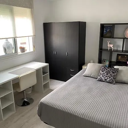 Atico B&B Con Piscina 帕特纳